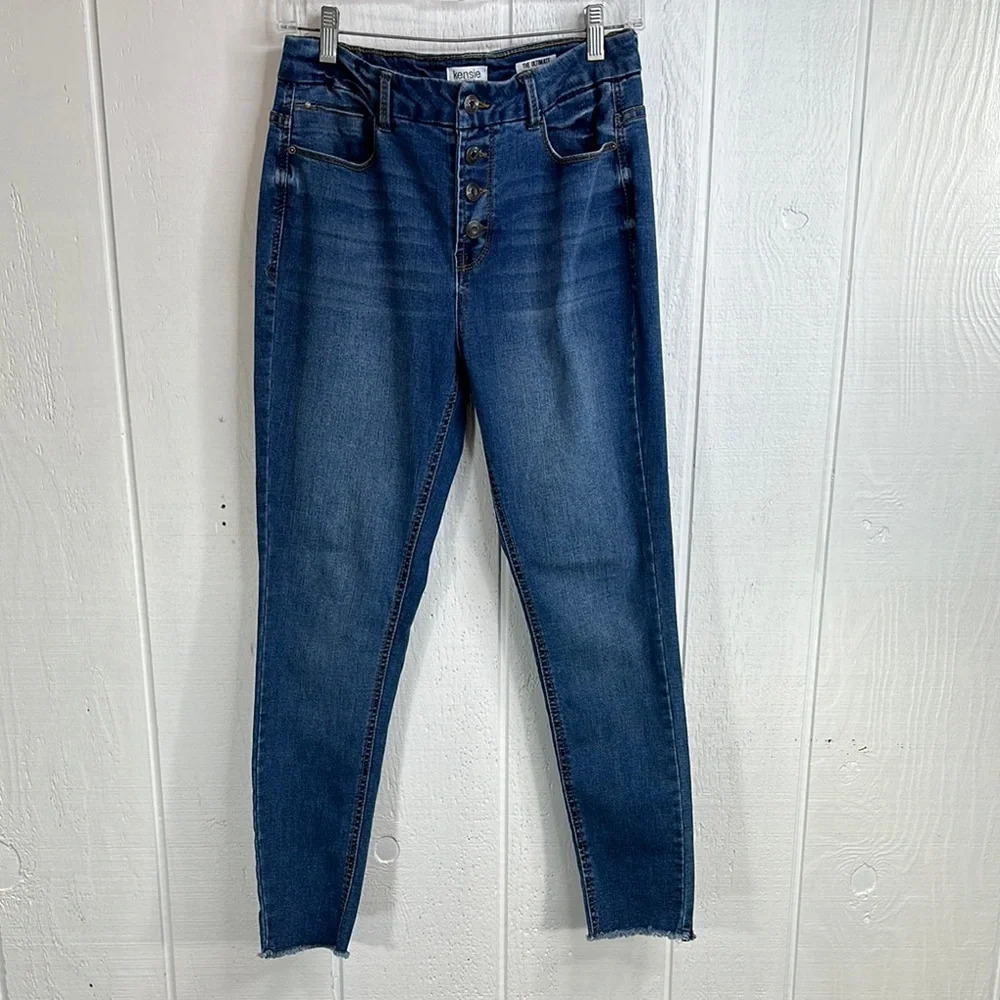 Kenzie Women’s The Ultimate High Rise Skinny Size 6/28 26” inseam Darkwash jeans